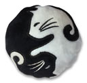 Play with your cat to improve Zen. Cats love catnip toys.
